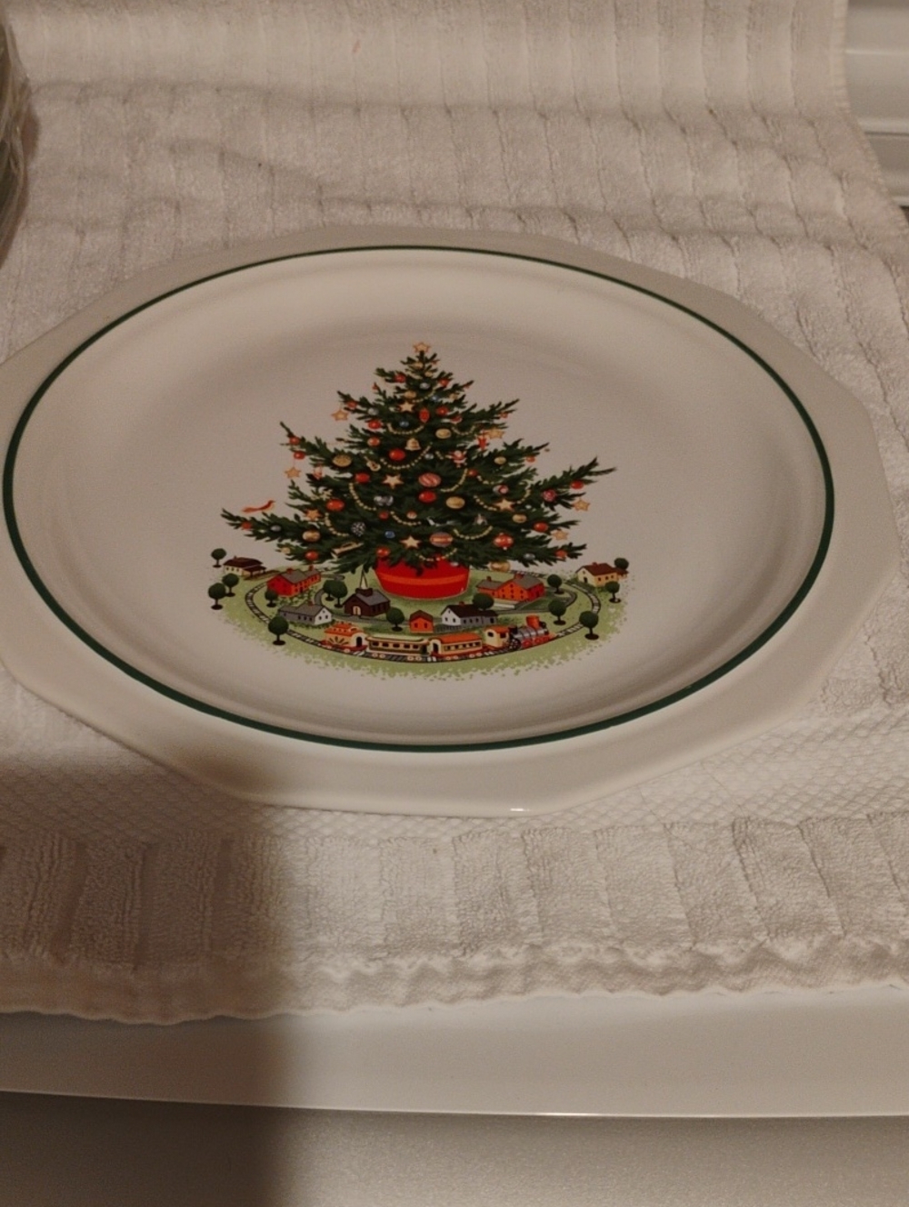 Pfaltzgraf Christmas Tree With Train Vintage 10.5 Dinner Plate